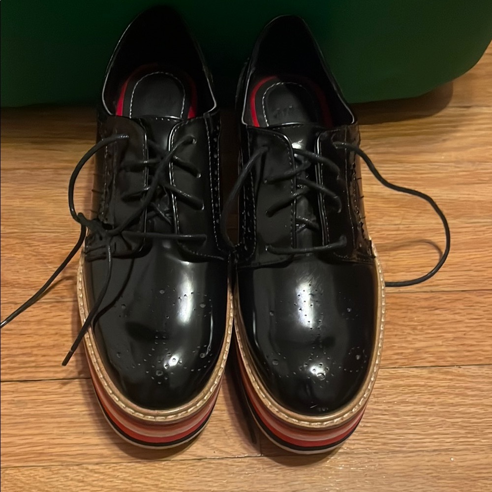 Zara Black and Red Women Platform Oxford